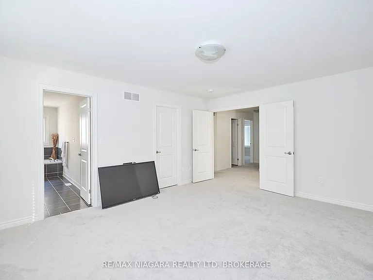 3595 Carolina Ct — Photo 16