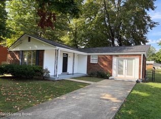2520 Coronet Dr, Louisville, KY 40216
