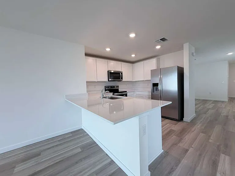 9233 SW 47th Ct — Photo 7