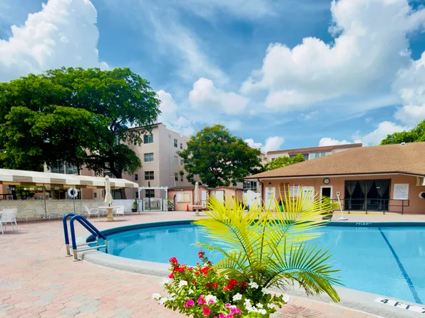2801 Somerset Dr APT 201, Lauderdale Lakes, FL 33311