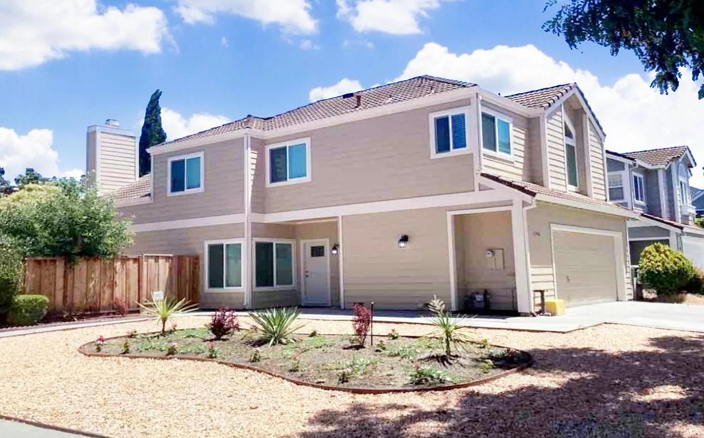 1146 Rosebriar Way — Photo 1