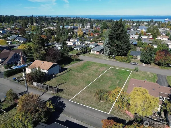 220 E Lopez Avenue, Port Angeles, WA 98362