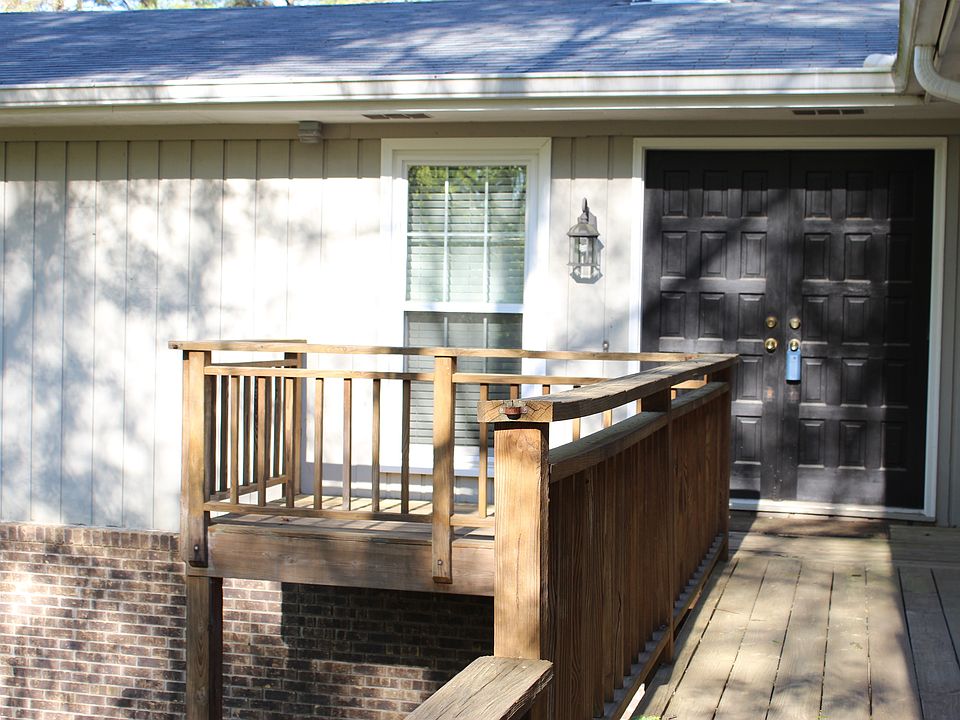 1st image of 3738 Clubhouse Ln SE
