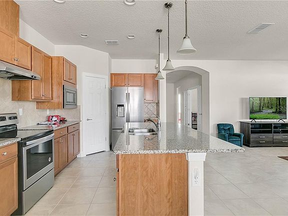 5th image of 209 Montoro Ln