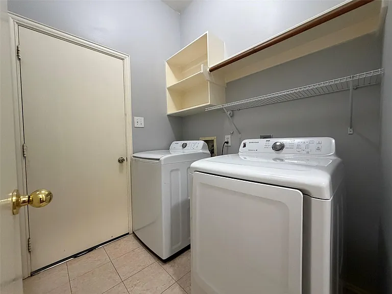 9803 Hallmark Ln — Photo 20