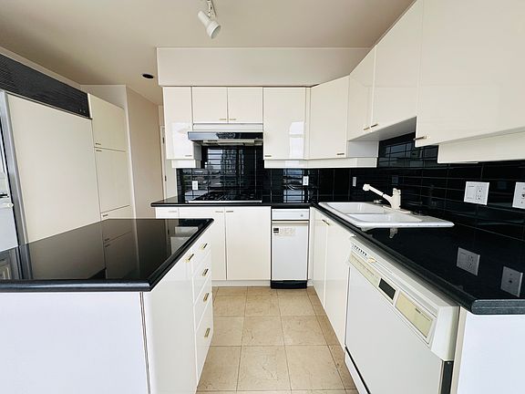 5th image of 1590 W 8th Ave #1603