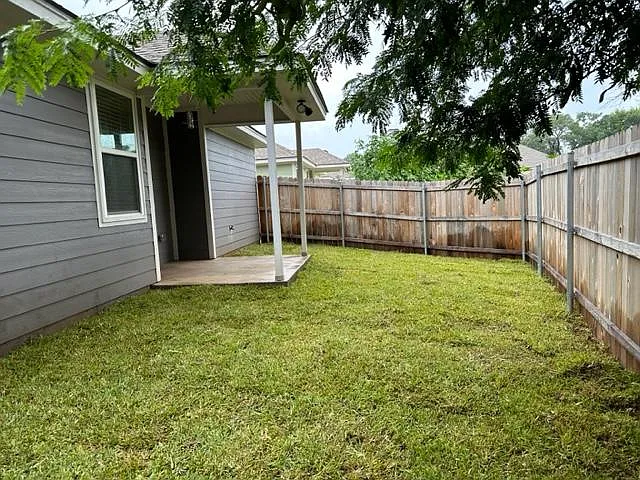 6409 Mammoth Springs Dr — Photo 11