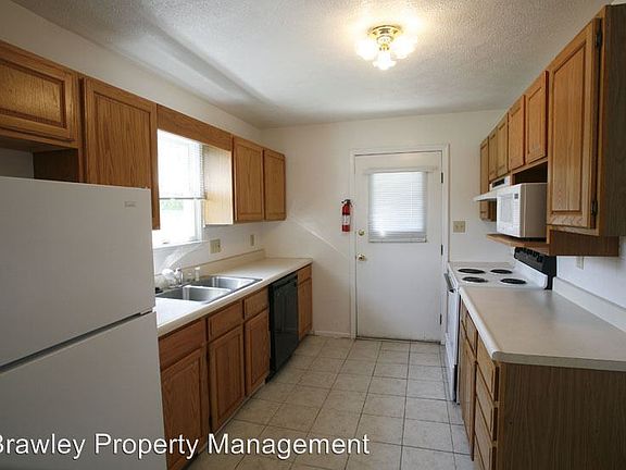 2nd image of 323 N Grant St
