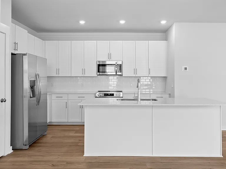 1223 Ross Farms Blvd — Photo 8