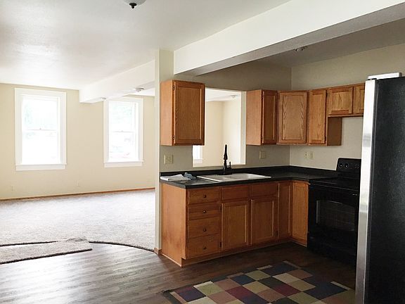 Kitchen/ Living Room.
