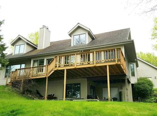 W346N5273 Elm Ave, OKAUCHEE, WI 53069