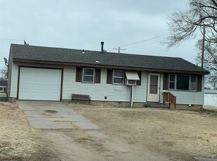 2102 N B St, Garden City, KS 67846