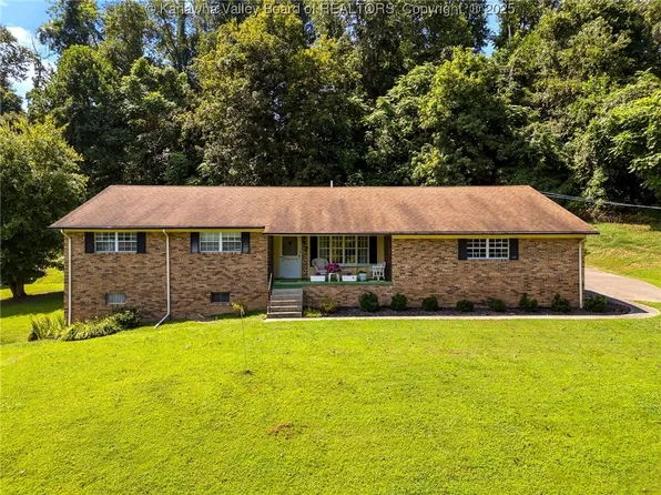 91 Pinecrest Ln, Kenova, WV 25530
