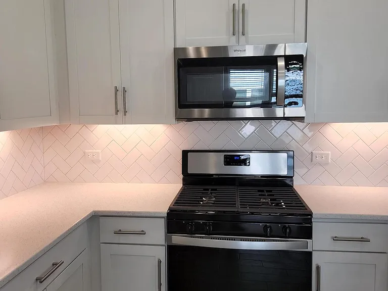 118 Pinebury Lane St — Photo 4