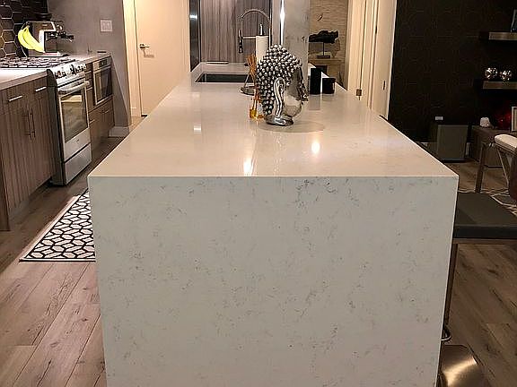 4th image of 6720 Hillpark Dr APT 201