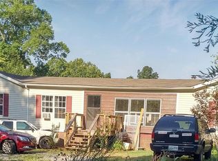 2432 Seven Mile Ferry Rd, Clarksville, TN 37040