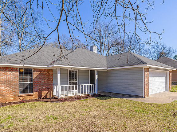 3rd image of 2123 Old Vicksburg Rd