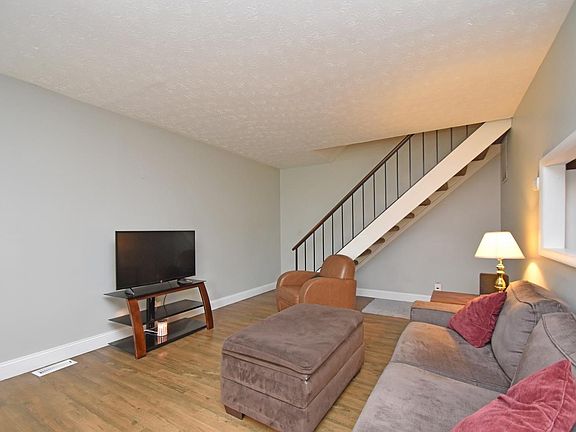5th image of 107 Twilight Dr Unit 35-F1