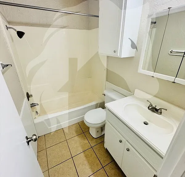 2505 Madison Ave #10 — Photo 7