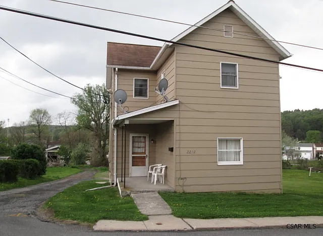 2212 Jackson Ave photo 1
