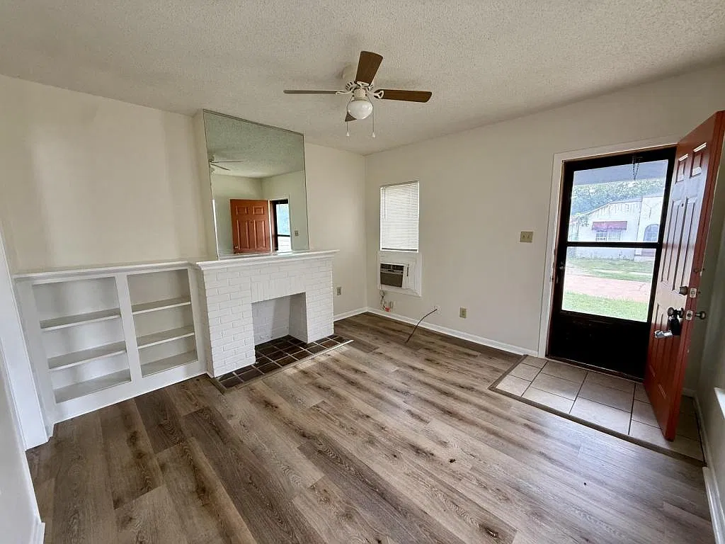614 Sunset Dr — Photo 1