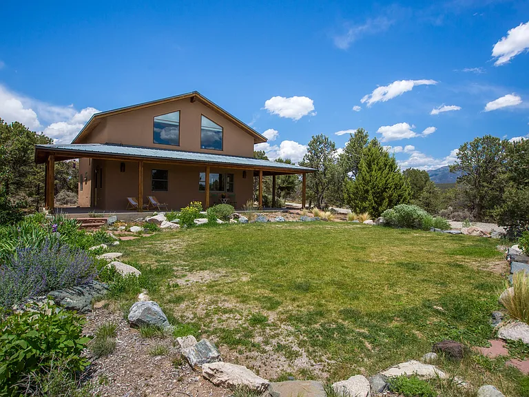 27 Spanish Peaks Rd — Photo 1