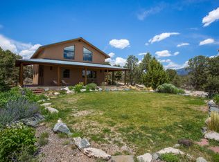 27 Spanish Peaks Rd, Arroyo Hondo, NM 87513