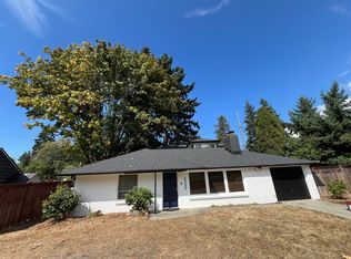 15333 Ashworth Pl N, Seattle, WA 98133