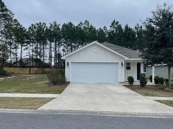 427 Earl Godwin Rd, Freeport, FL 32439