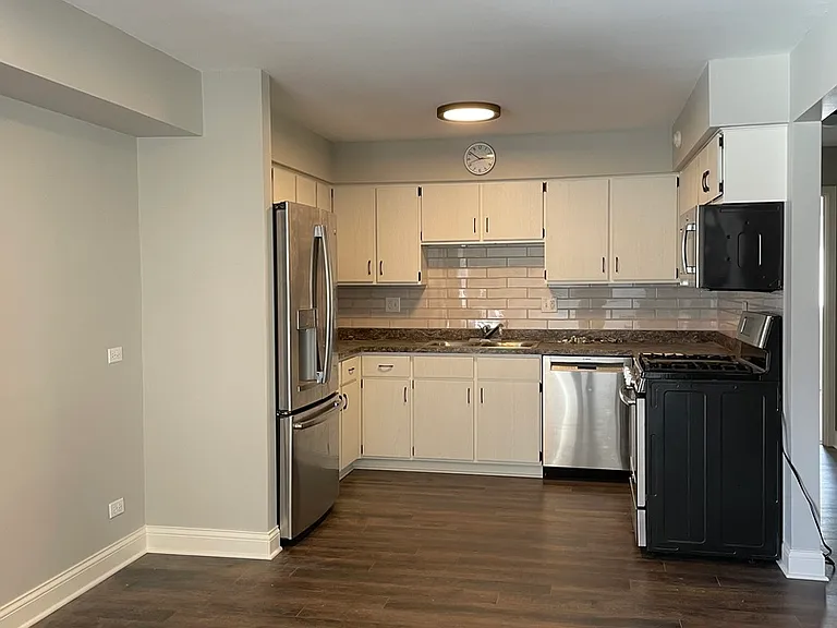129 W Quincy St #1 — Photo 5