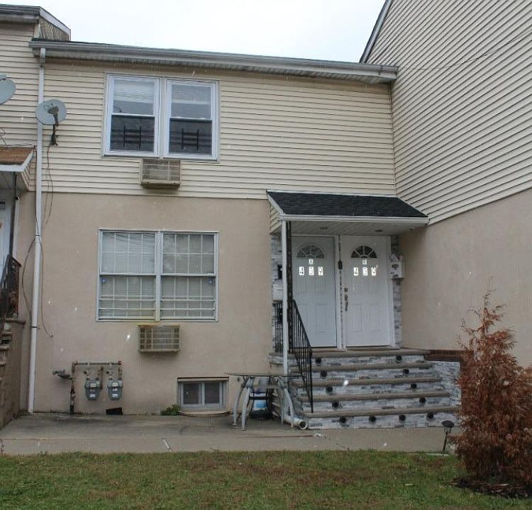 1st image of 439 Marshall St