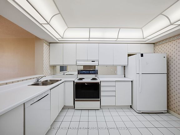 5th image of 1121 Steeles Ave W #514