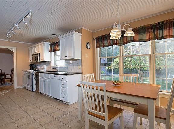 5th image of 21 Briarhurst Dr