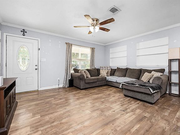 2nd image of 324 Forest Hills Dr
