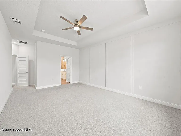 407 Cellini Ave NE — Photo 40