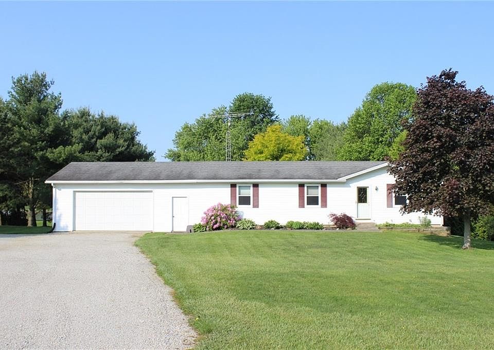 1st image of 1579 N Santee Dr