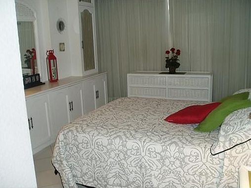 5th image of 4350 Hillcrest Dr APT 310
