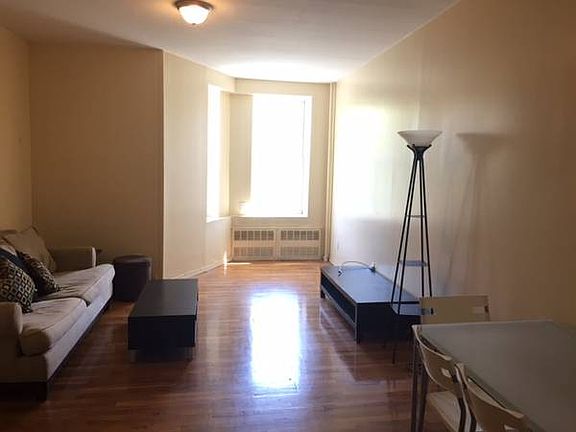 3rd image of 185 Prospect Park W APT 3R