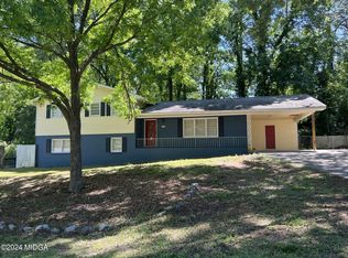 110 Valley View Dr, Warner Robins, GA 31088