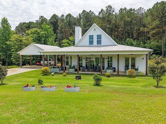 4th image of 11 Pinewell Dr