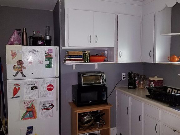 4th image of 1229 Olive St