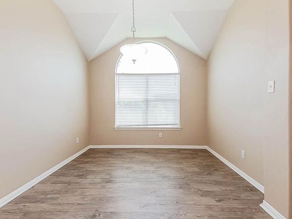 4th image of 716 San Antonio Trl #1007