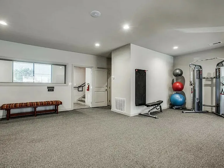 Richland Park Apartments — Photo 18