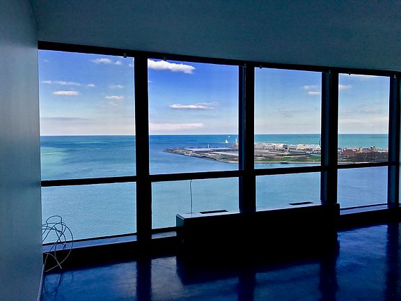 3rd image of 900 N Lake Shore Dr APT 2714