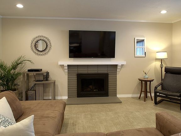 5th image of 921 Lolita Ave