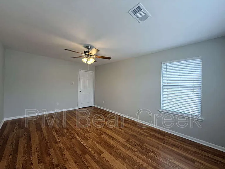 6407 Waldron Dr #B — Photo 14