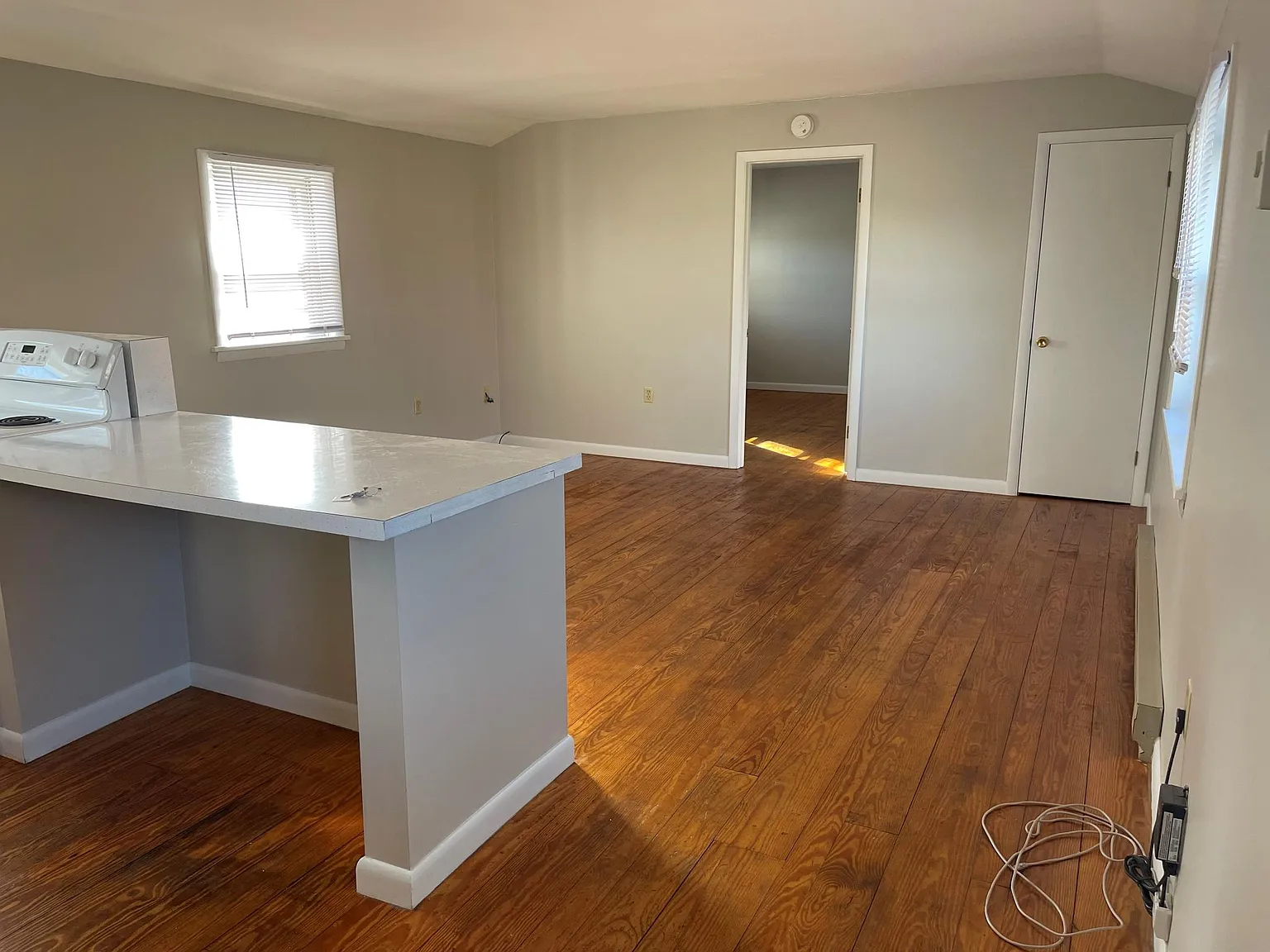 1 bed, 500 sqft, $1,025 — Photo 3