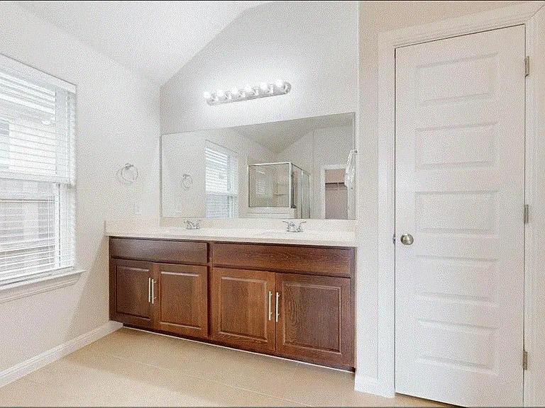 113 Thurston Dr — Photo 27