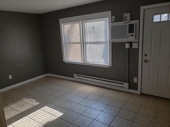 5th image of 522 E 7th St #U