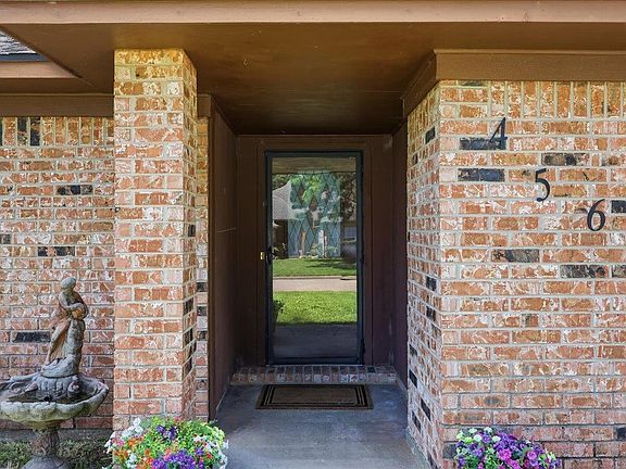 4th image of 4565 Brookhollow St